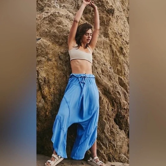 NWOT FP Movement Head Start Harem Pants - SZ M - COLOR : Costal blue - Picture 2 of 11